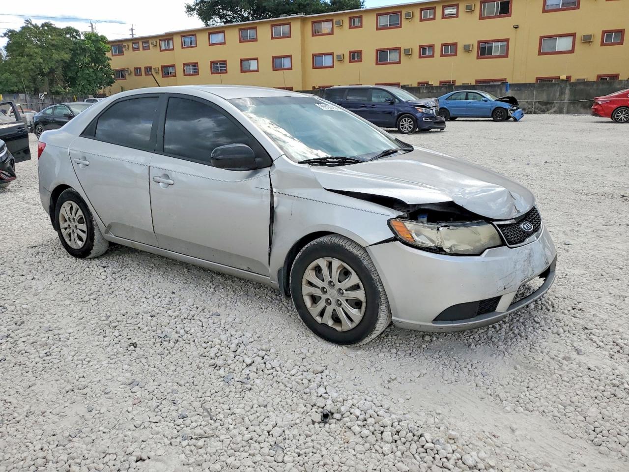 2012 KIA FORTE LX photo 4