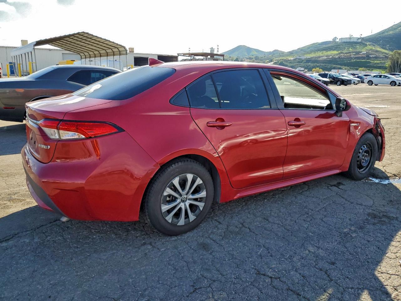 2020 TOYOTA COROLLA LE photo 3