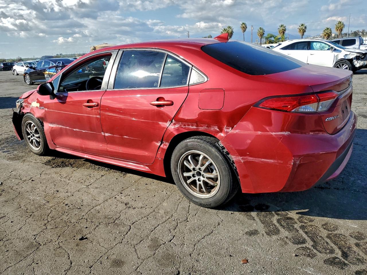 2020 TOYOTA COROLLA LE photo 2