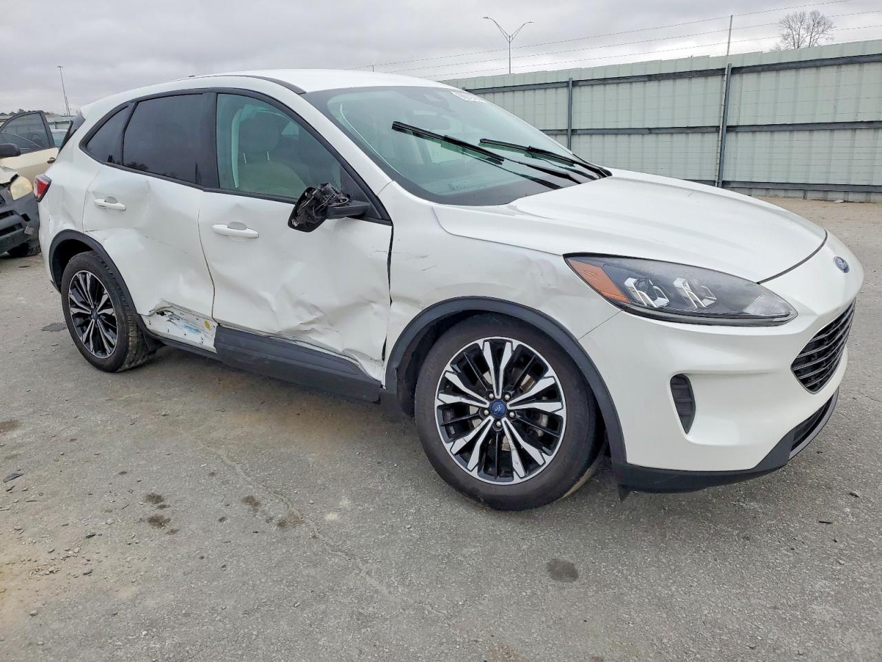 2022 FORD ESCAPE SE photo 4
