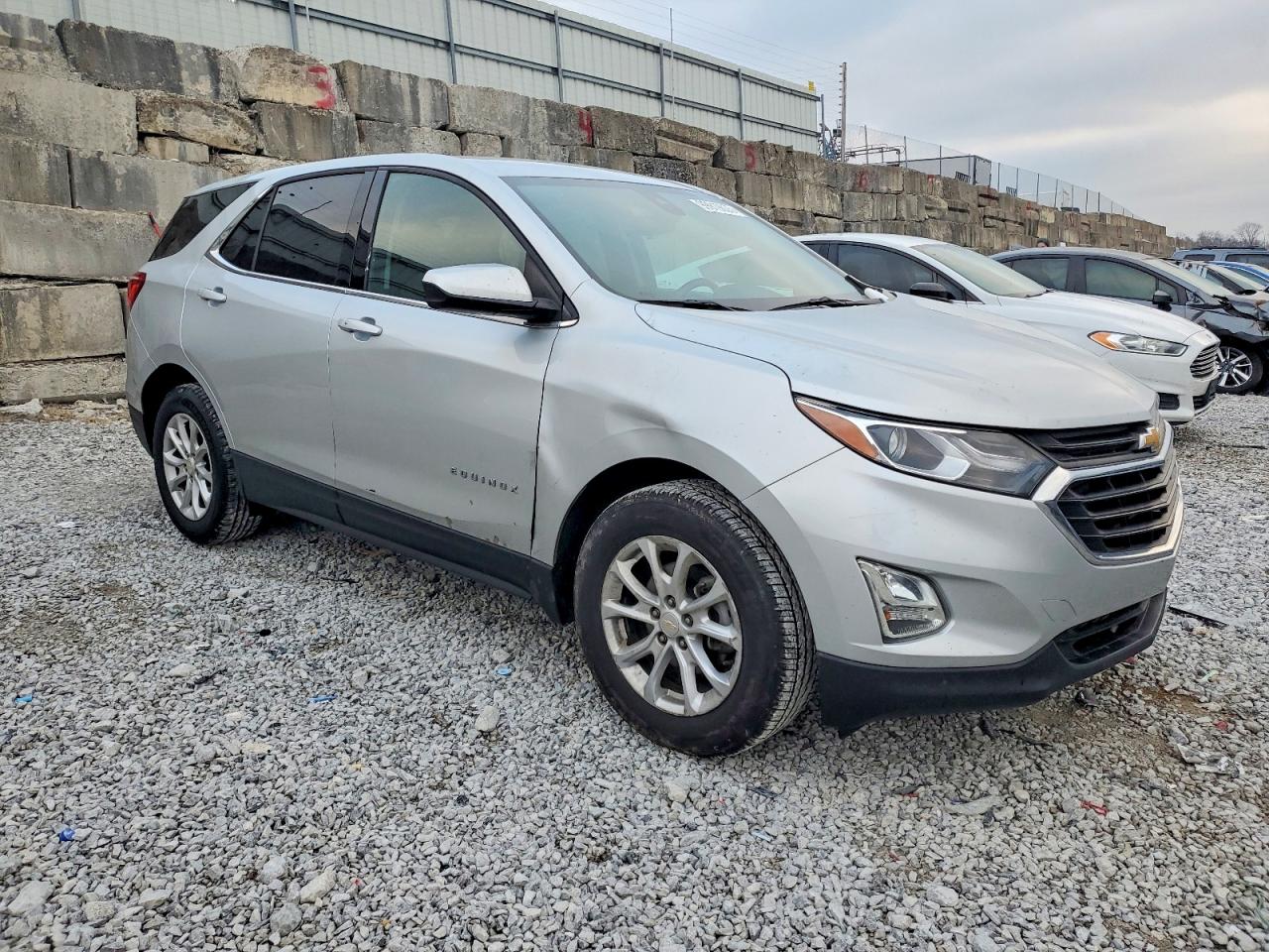 2020 CHEVROLET EQUINOX LT photo 4