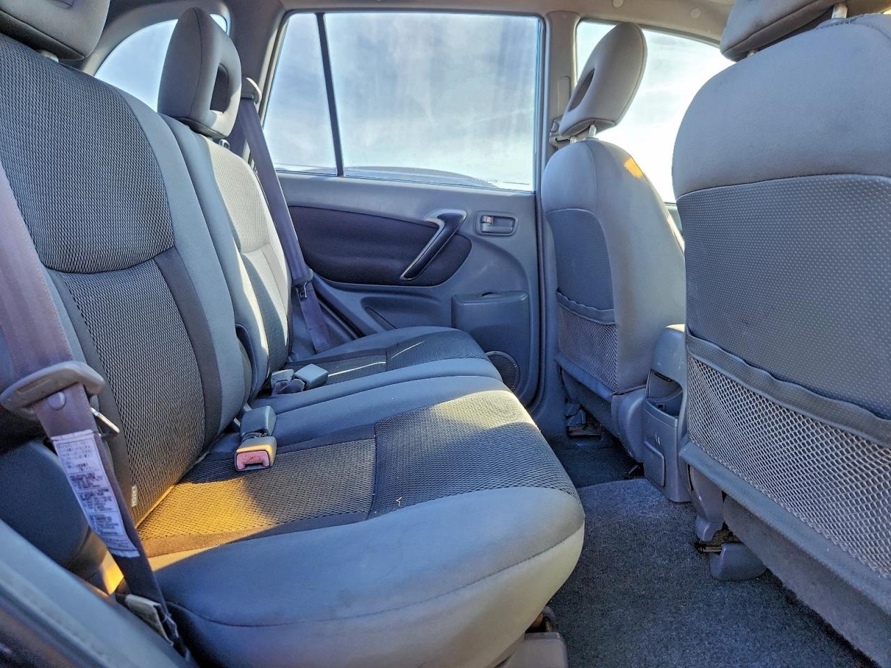 2003 TOYOTA RAV4 photo 11