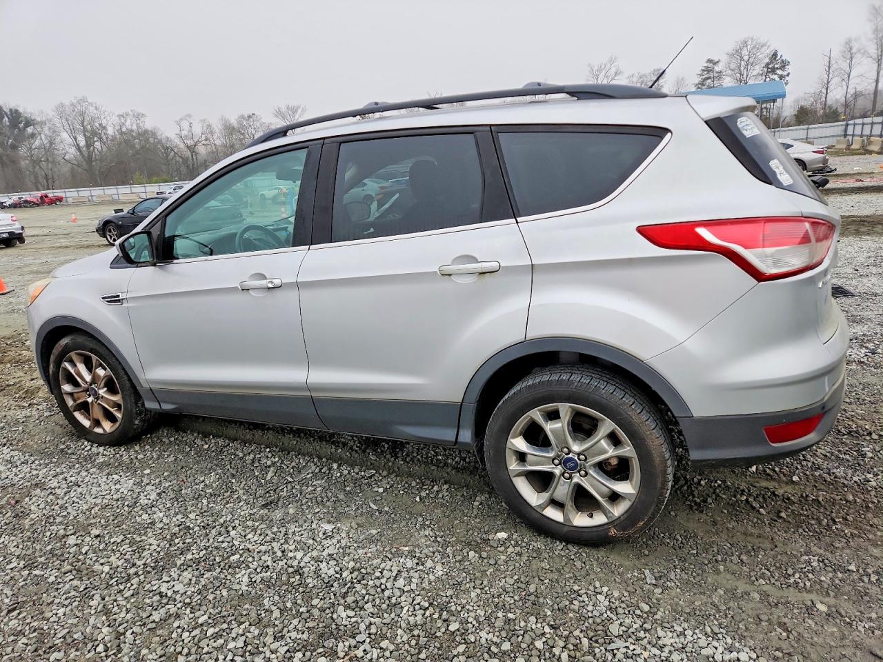 2014 FORD ESCAPE SE photo 2