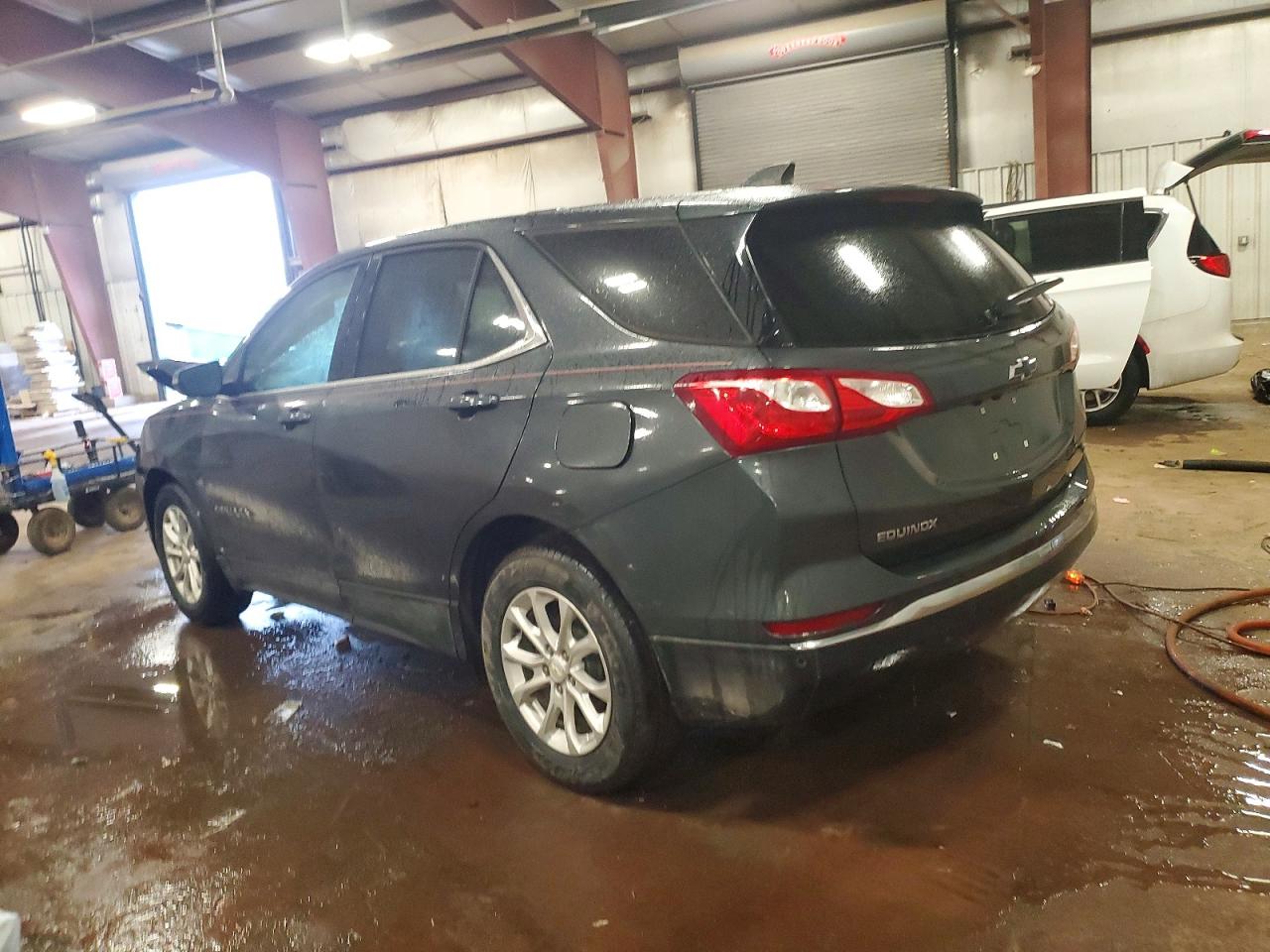 2019 CHEVROLET EQUINOX LT photo 2
