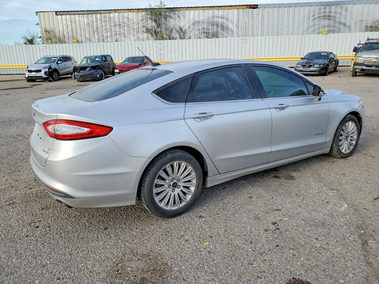 2016 FORD FUSION SE HYBRID photo 3