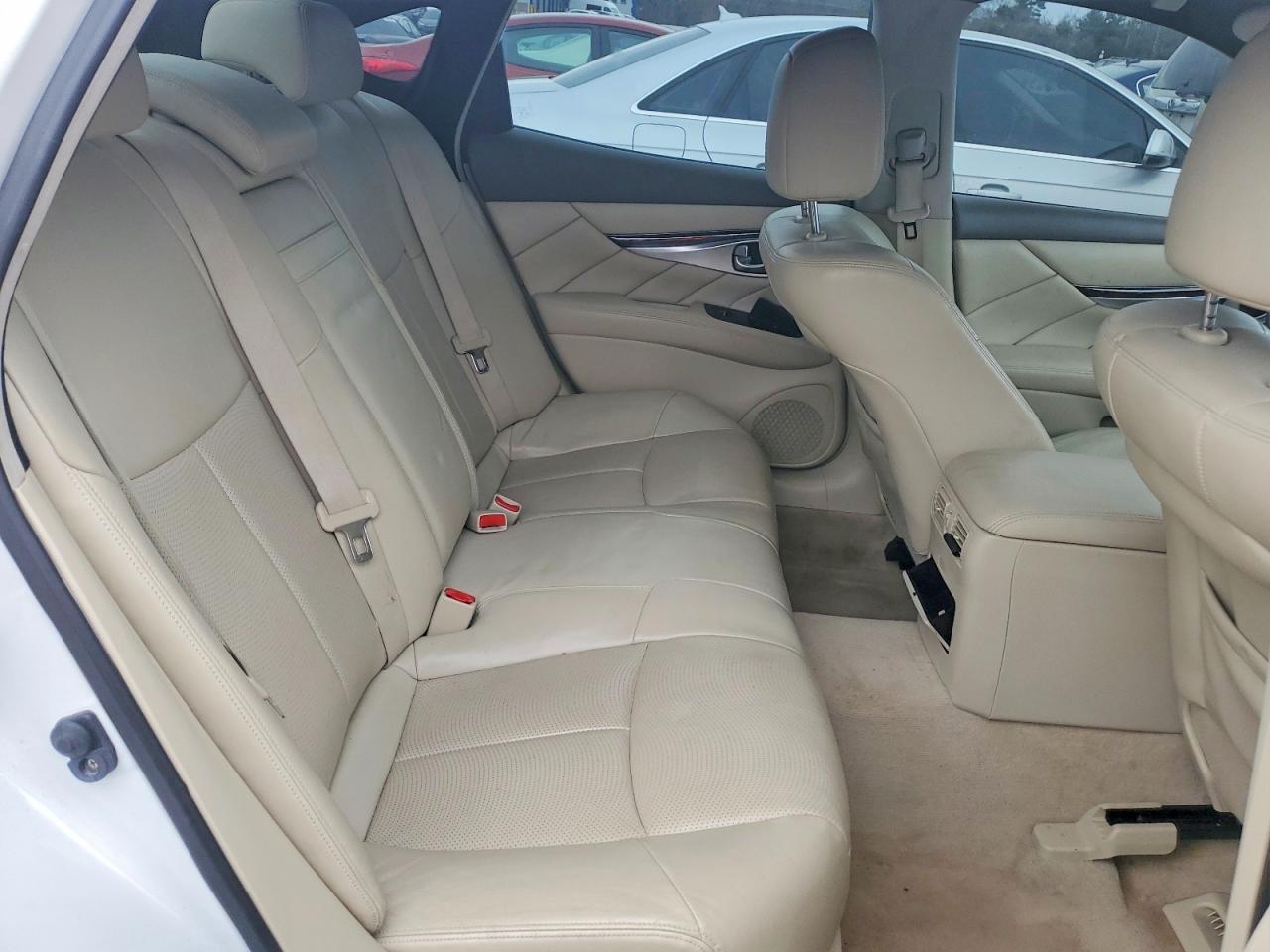 2012 INFINITI M37 X photo 10