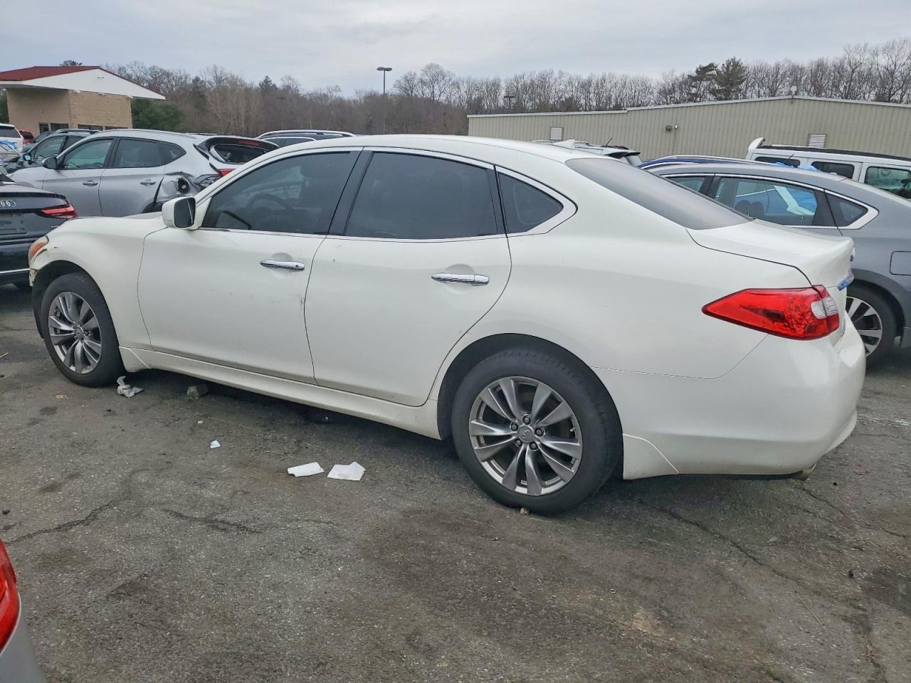 2012 INFINITI M37 X photo 2