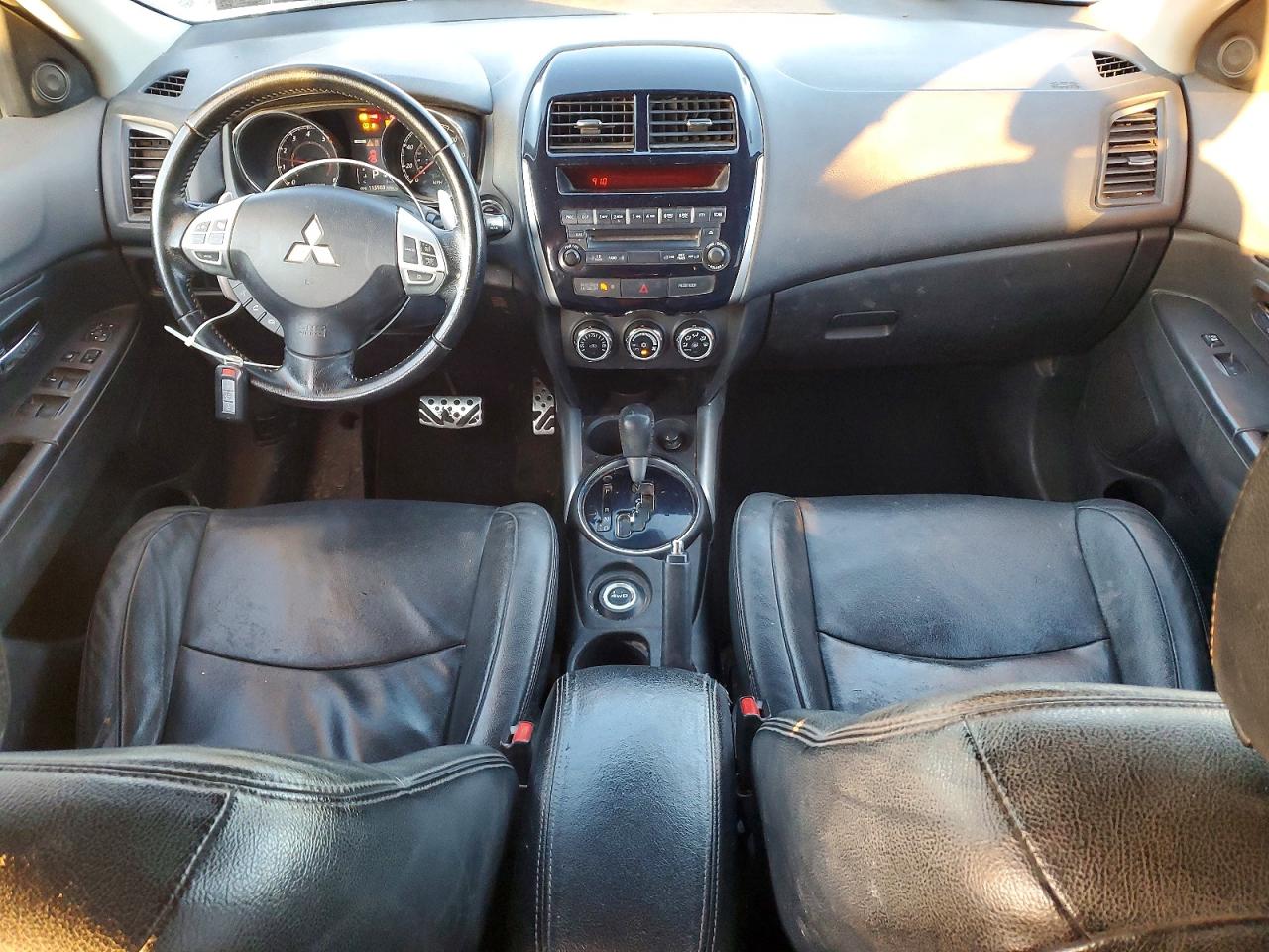 2013 MITSUBISHI OUTLANDER SPORT LE photo 8
