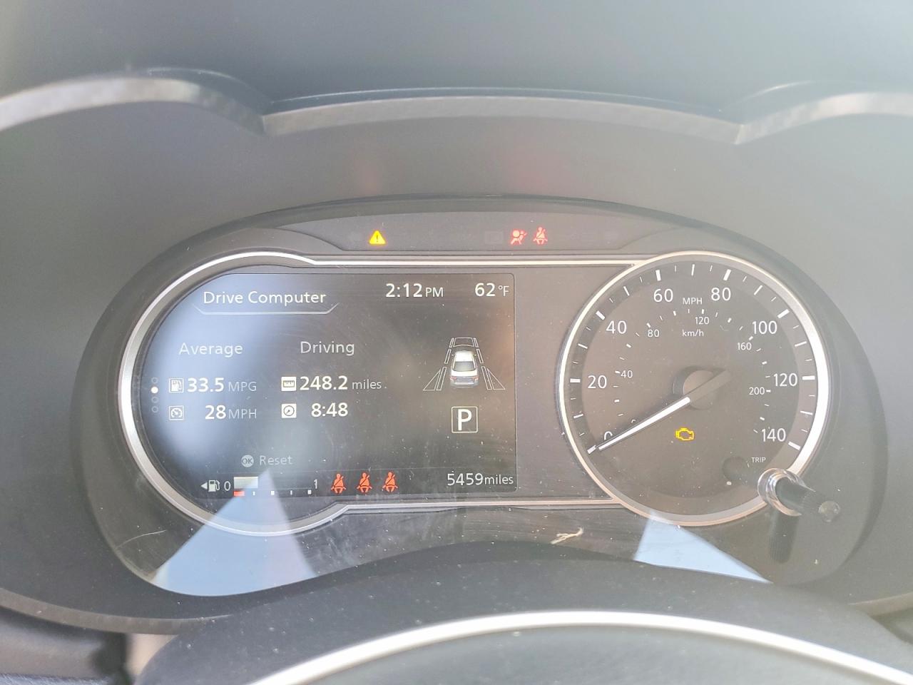 2025 NISSAN VERSA SR photo 9