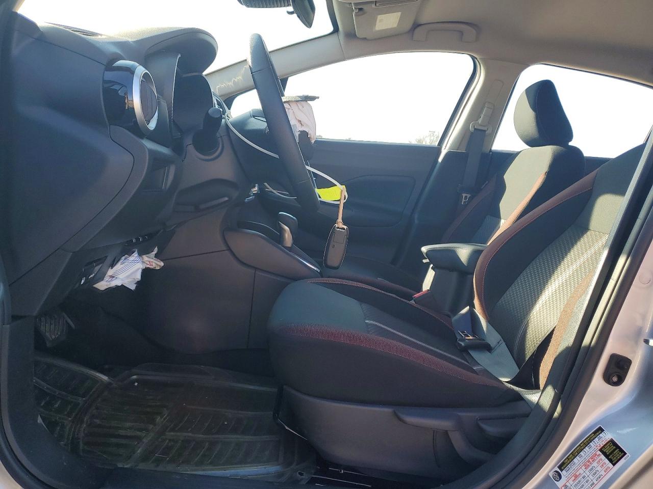 2025 NISSAN VERSA SR photo 7