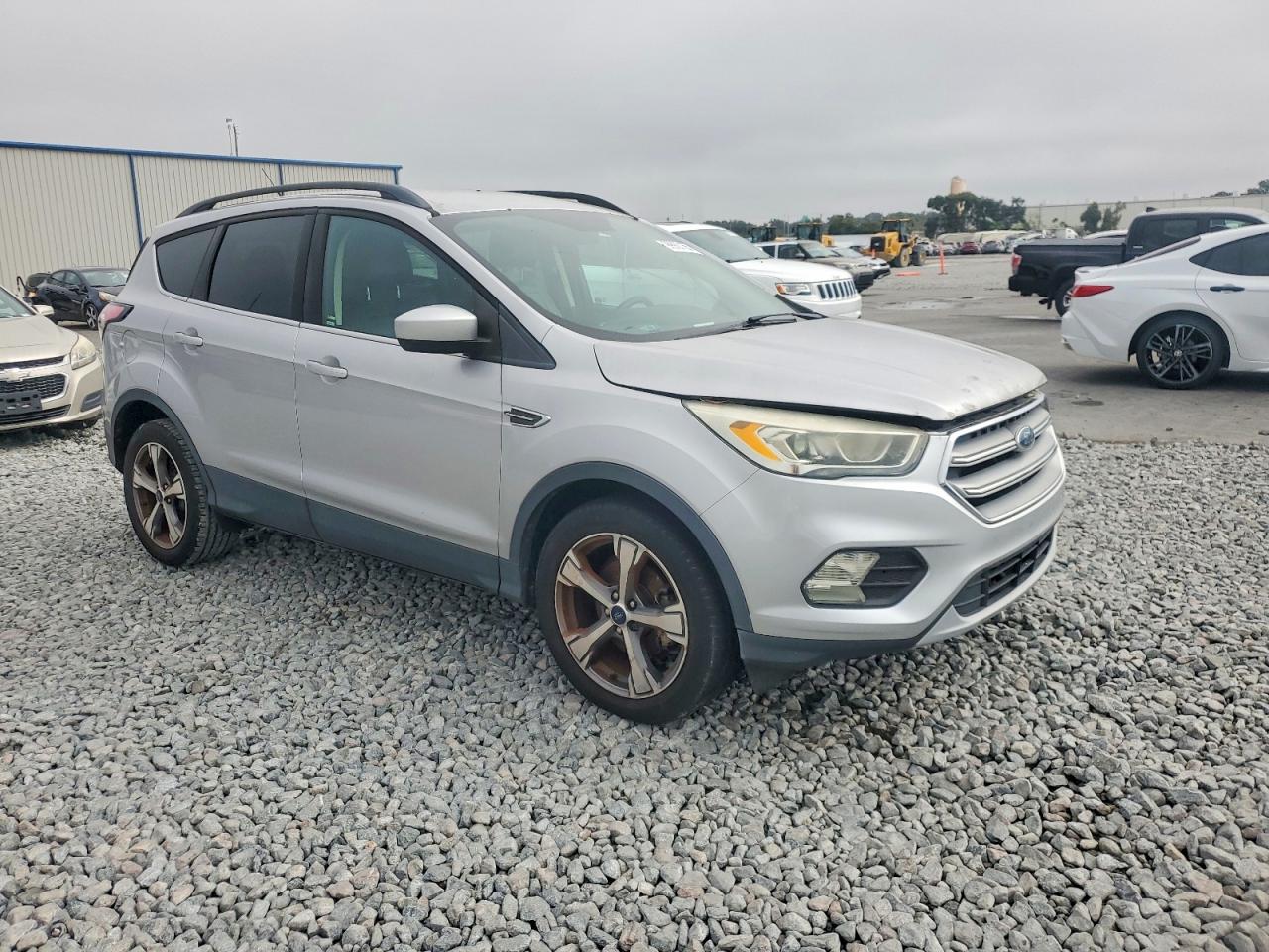 2017 FORD ESCAPE SE photo 4