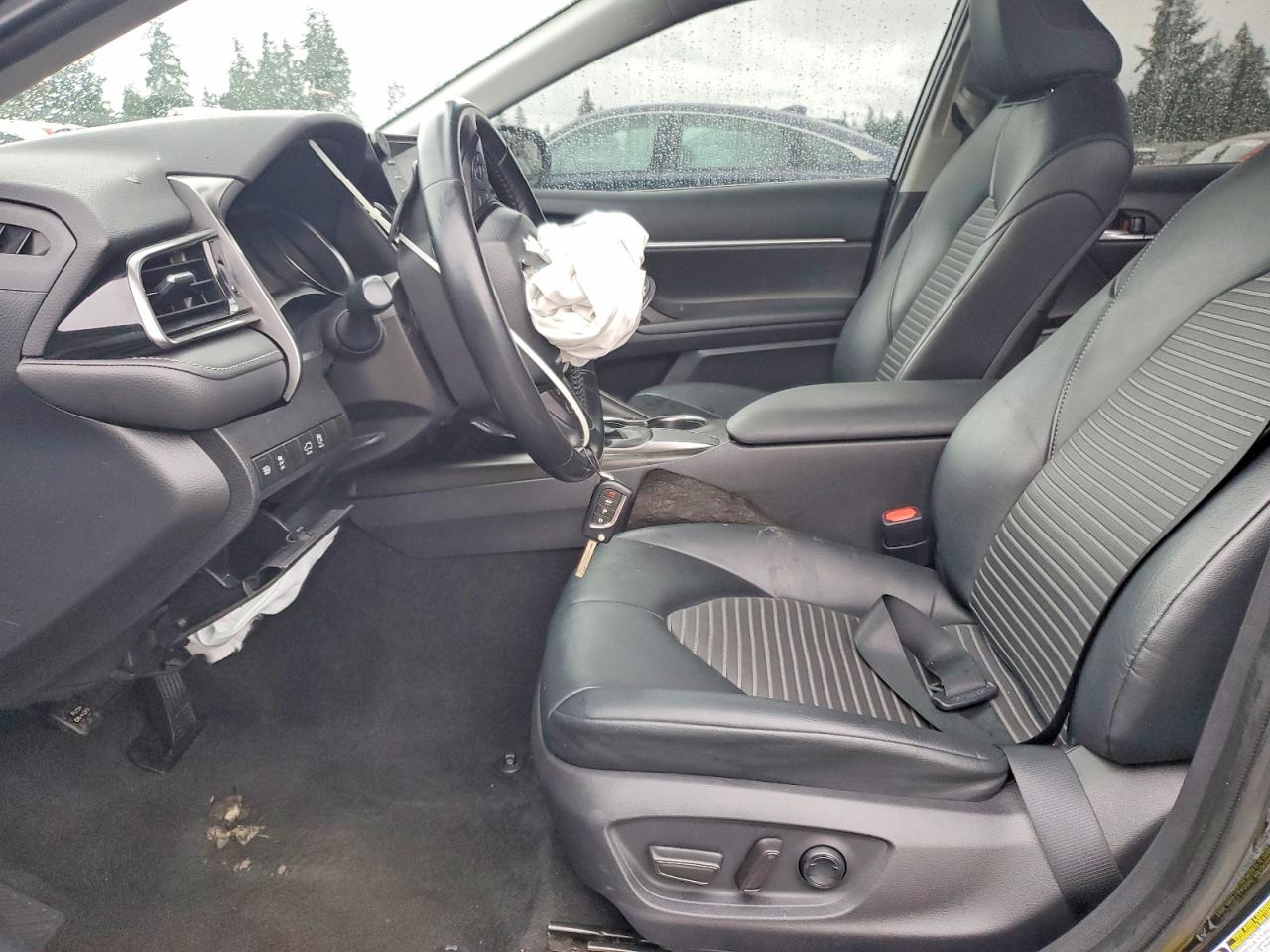 2021 TOYOTA CAMRY SE photo 7