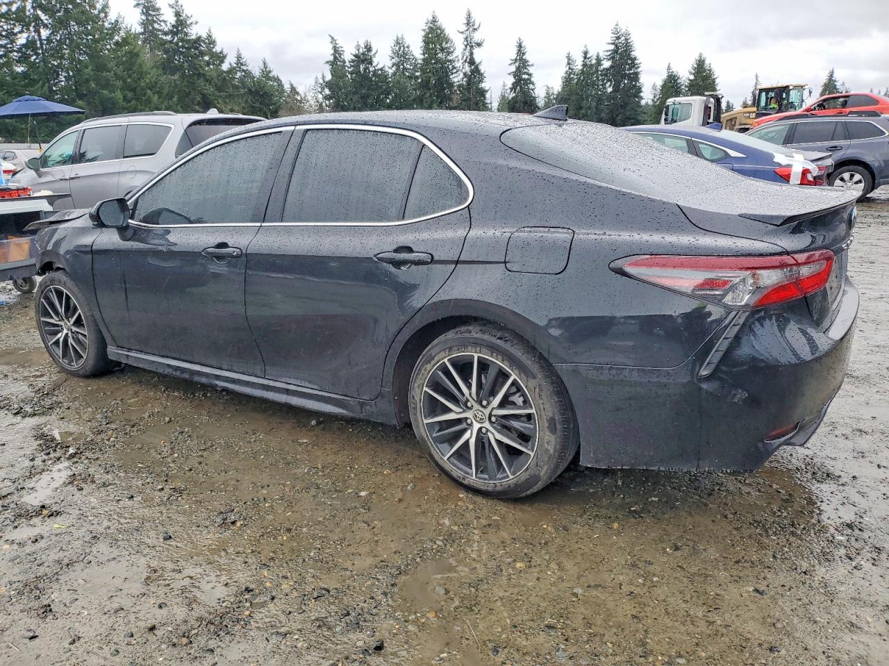 2021 TOYOTA CAMRY SE photo 2