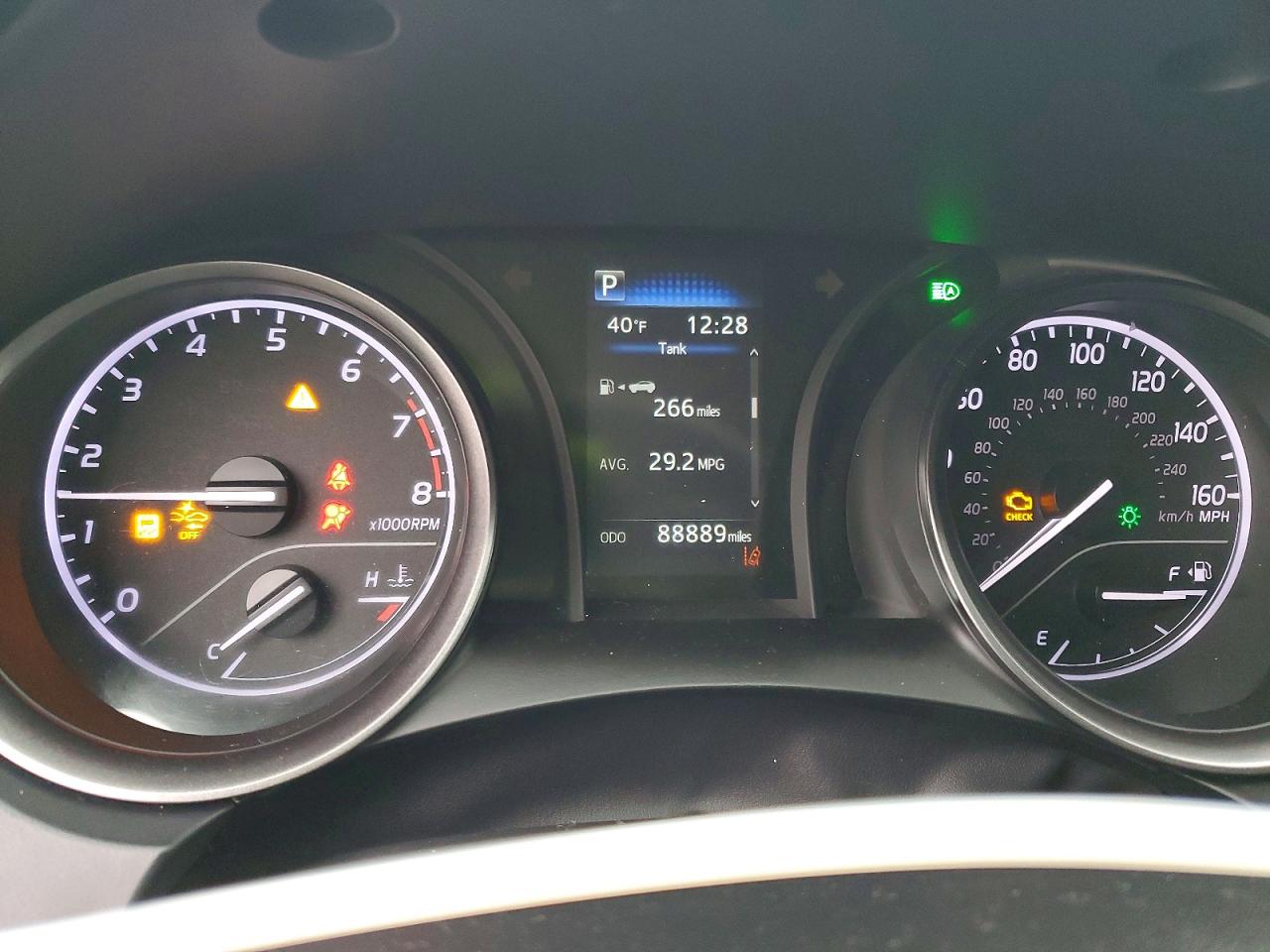 2021 TOYOTA CAMRY SE photo 9