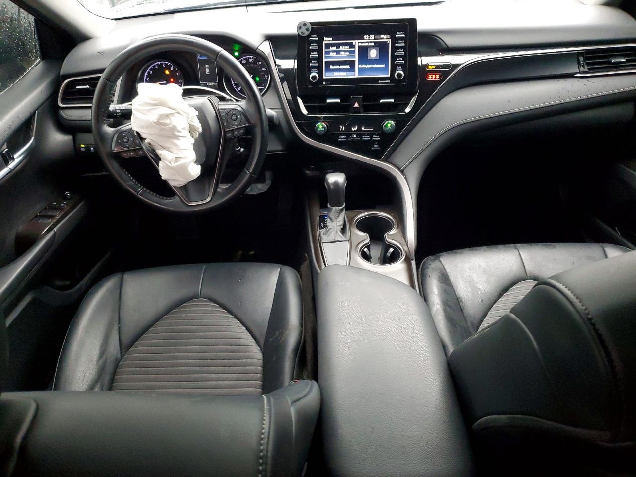 2021 TOYOTA CAMRY SE photo 8