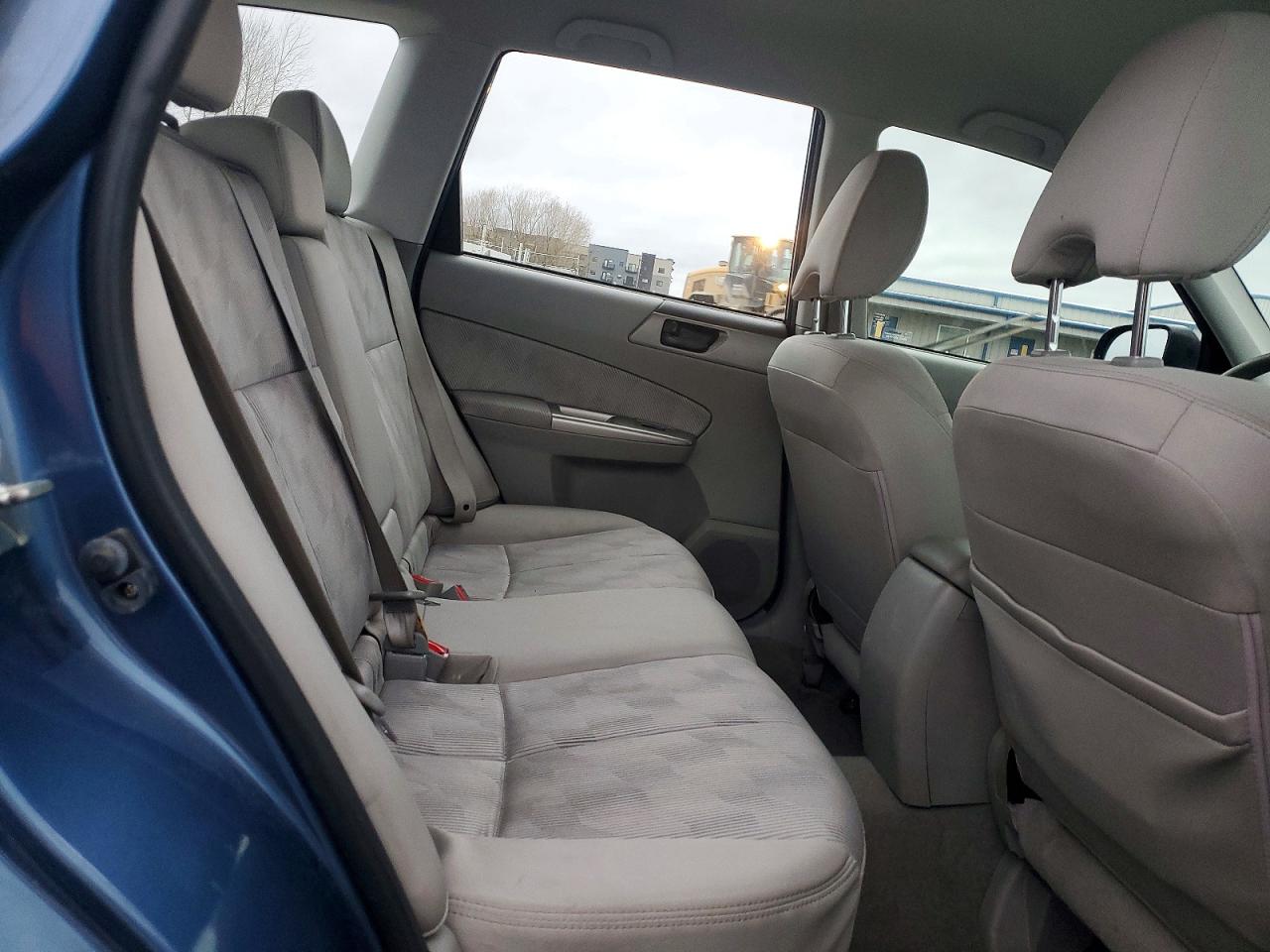 2010 SUBARU FORESTER XS photo 11
