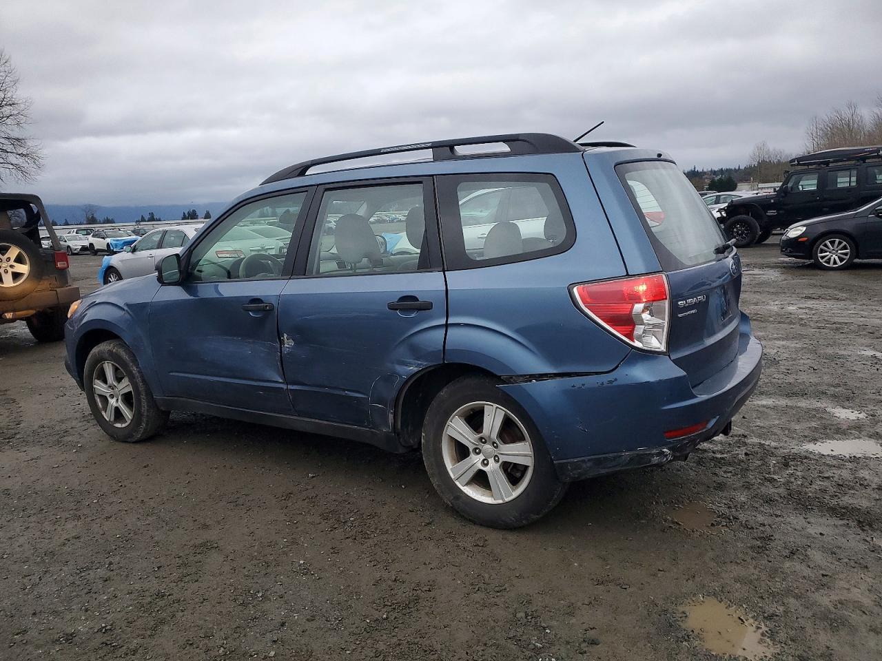 2010 SUBARU FORESTER XS photo 2