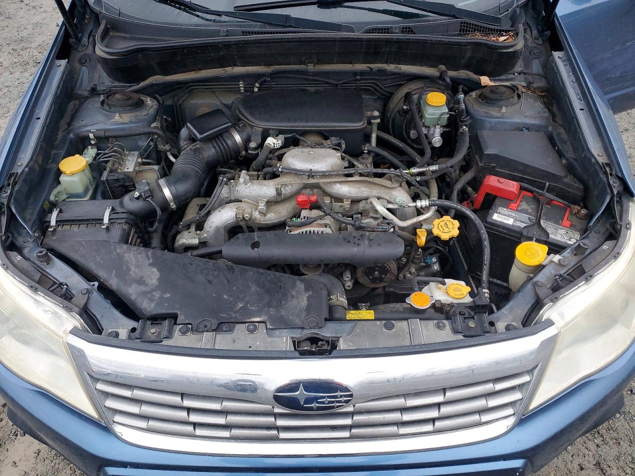 2010 SUBARU FORESTER XS photo 12