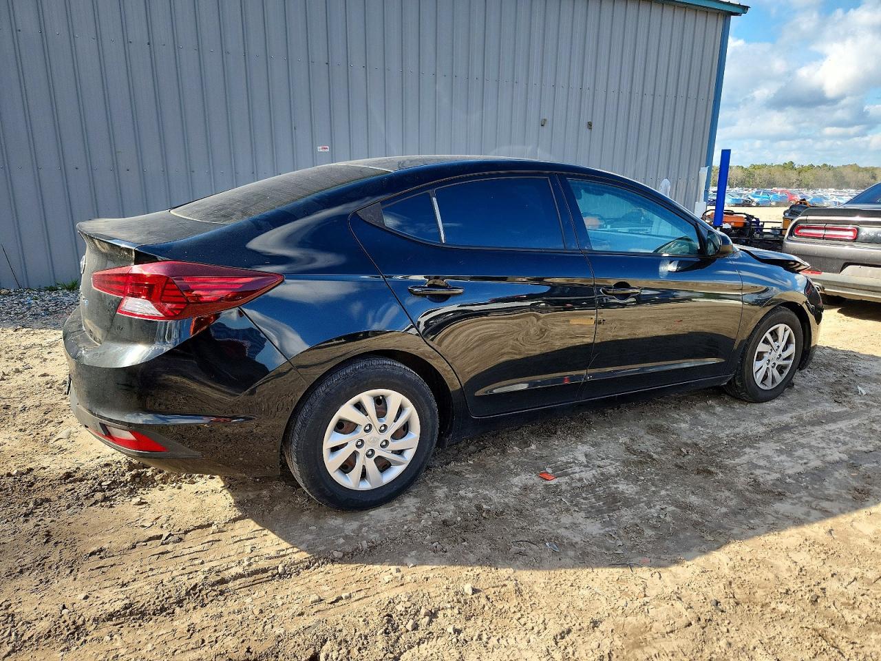 2020 HYUNDAI ELANTRA SE photo 3