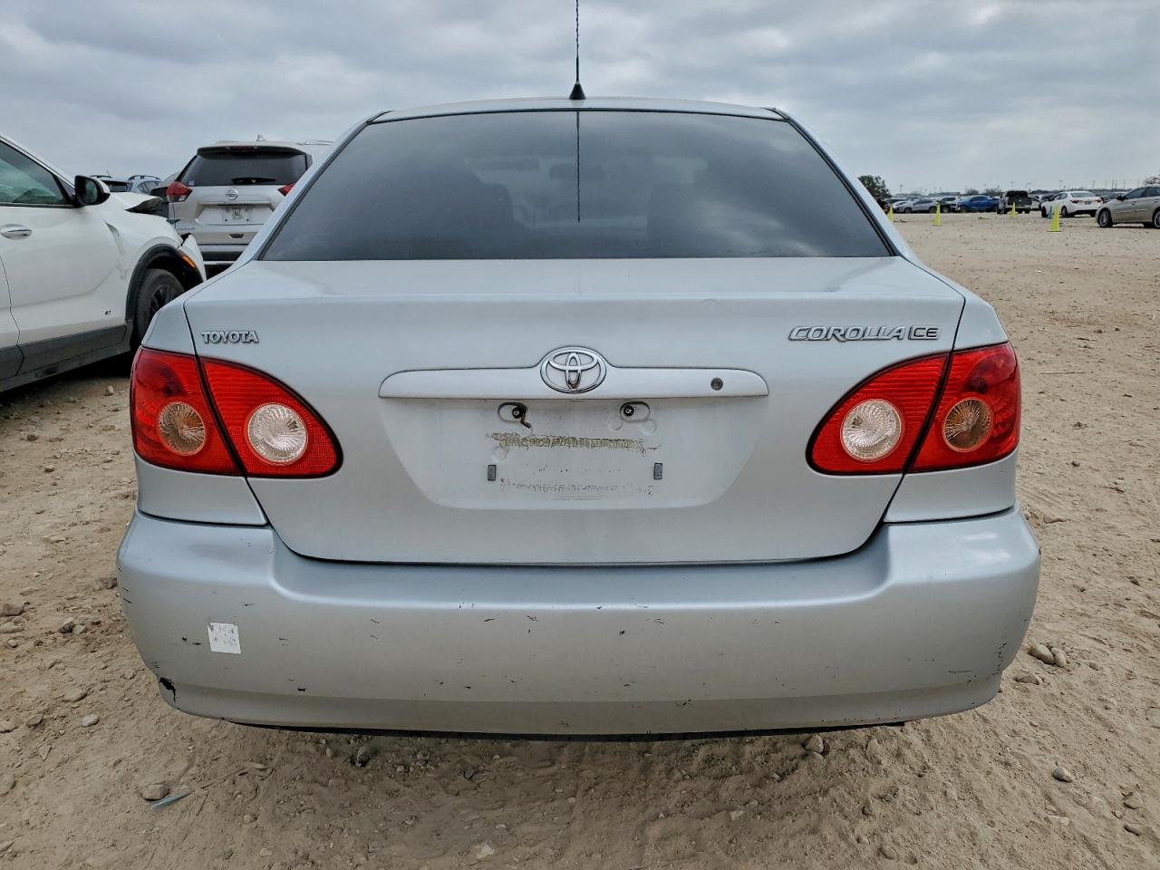 2005 TOYOTA COROLLA CE photo 6