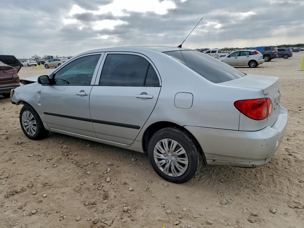 2005 TOYOTA COROLLA CE photo 2
