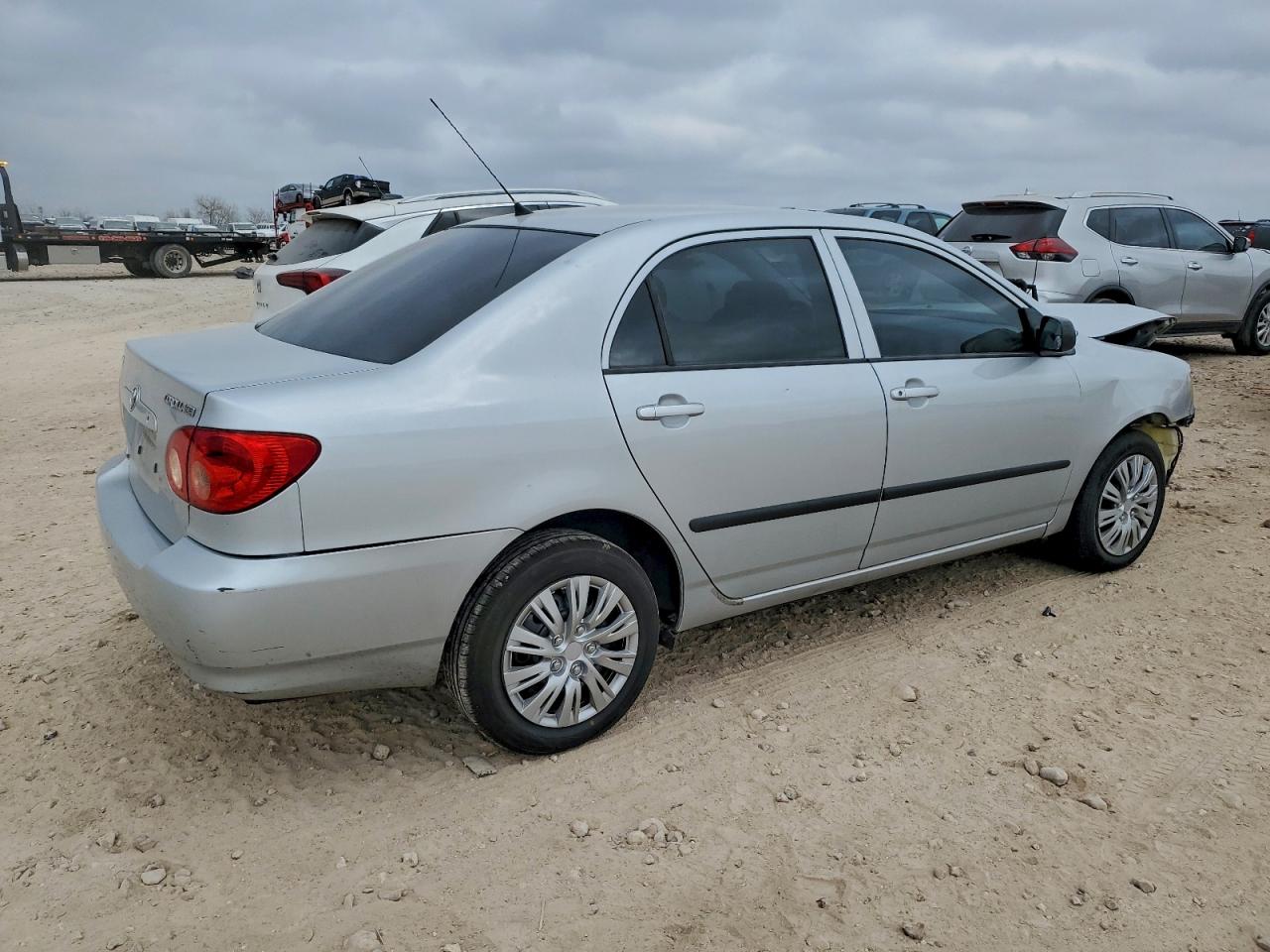 2005 TOYOTA COROLLA CE photo 3