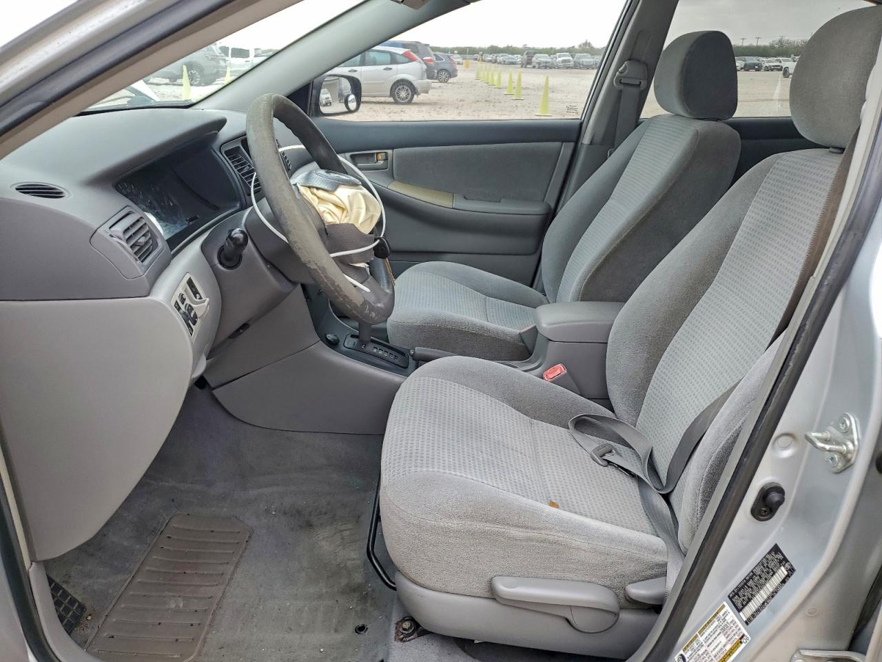2005 TOYOTA COROLLA CE photo 7