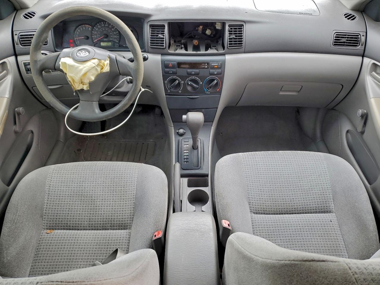 2005 TOYOTA COROLLA CE photo 8