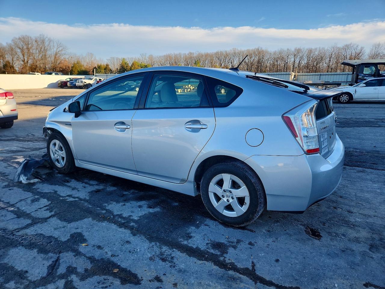 2010 TOYOTA PRIUS photo 2