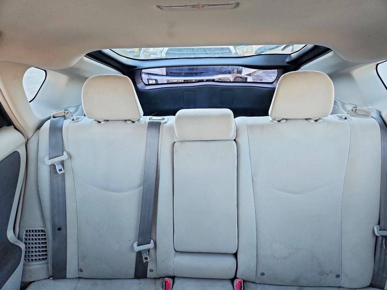 2010 TOYOTA PRIUS photo 10