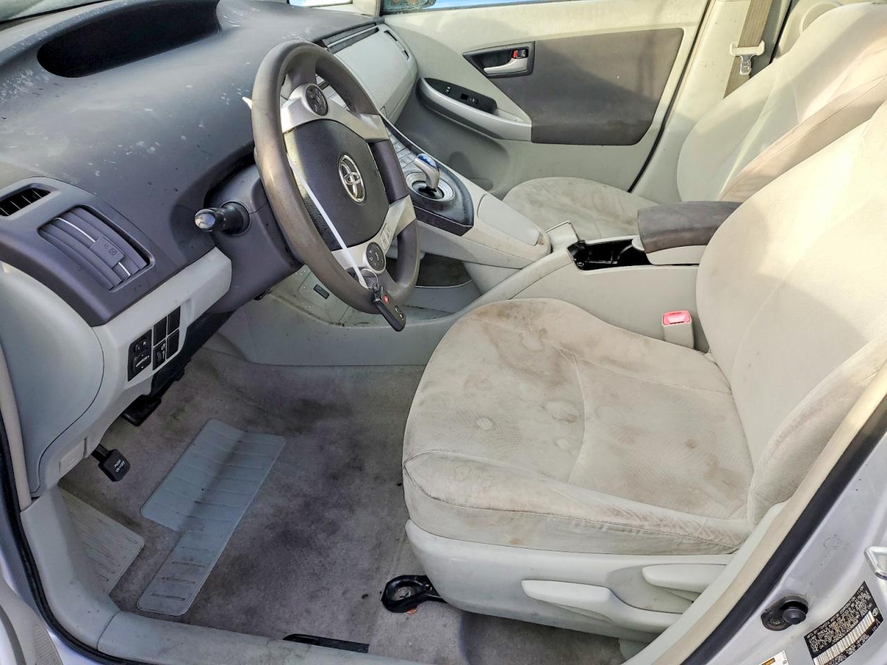 2010 TOYOTA PRIUS photo 7