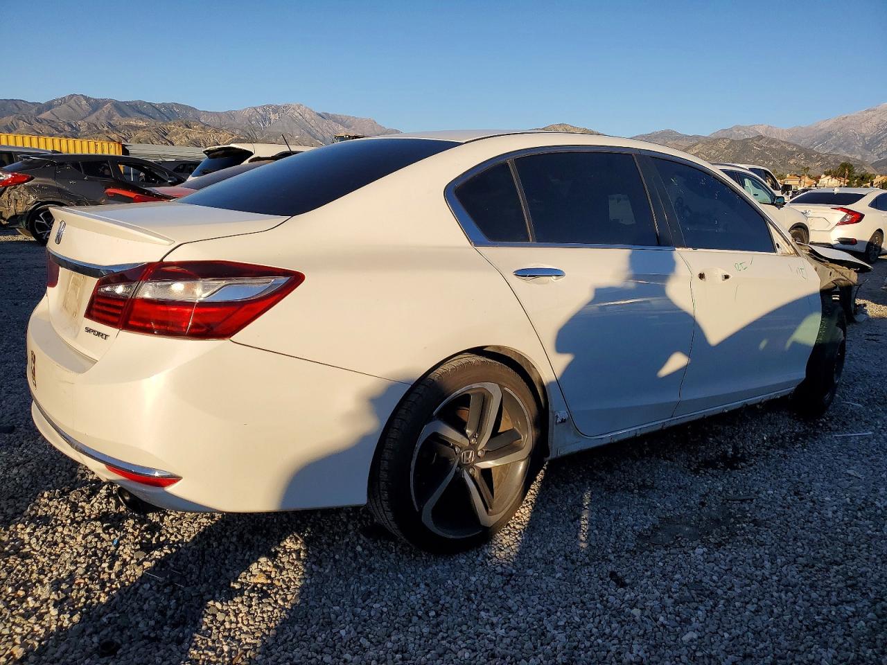 2017 HONDA ACCORD SPORT photo 3