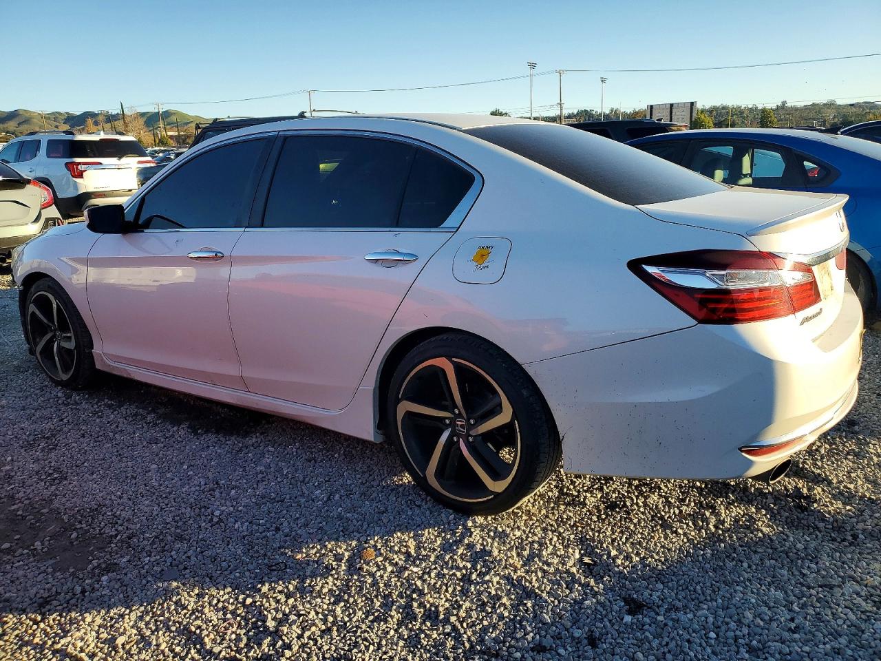 2017 HONDA ACCORD SPORT photo 2