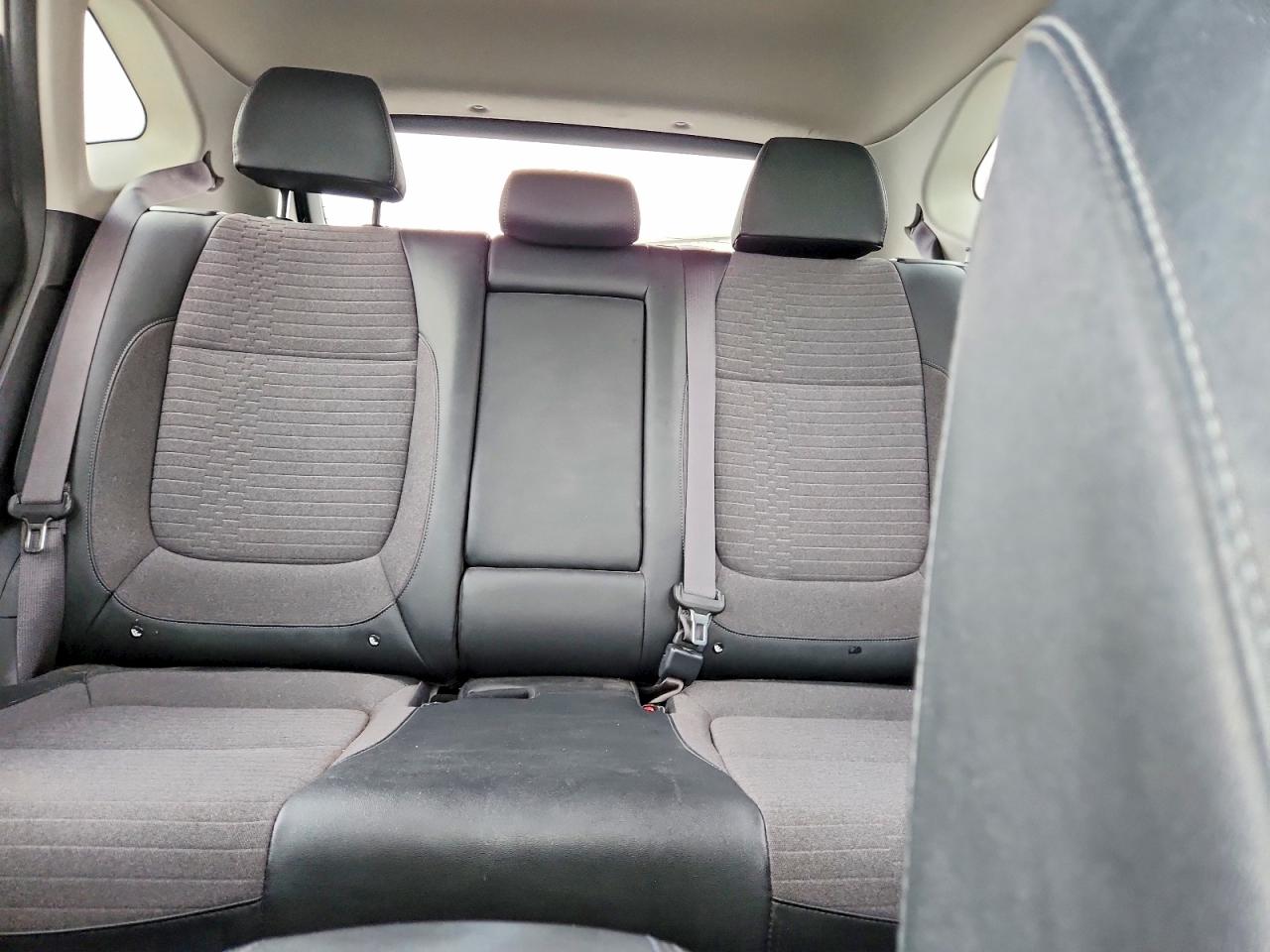 2021 KIA SELTOS S photo 10