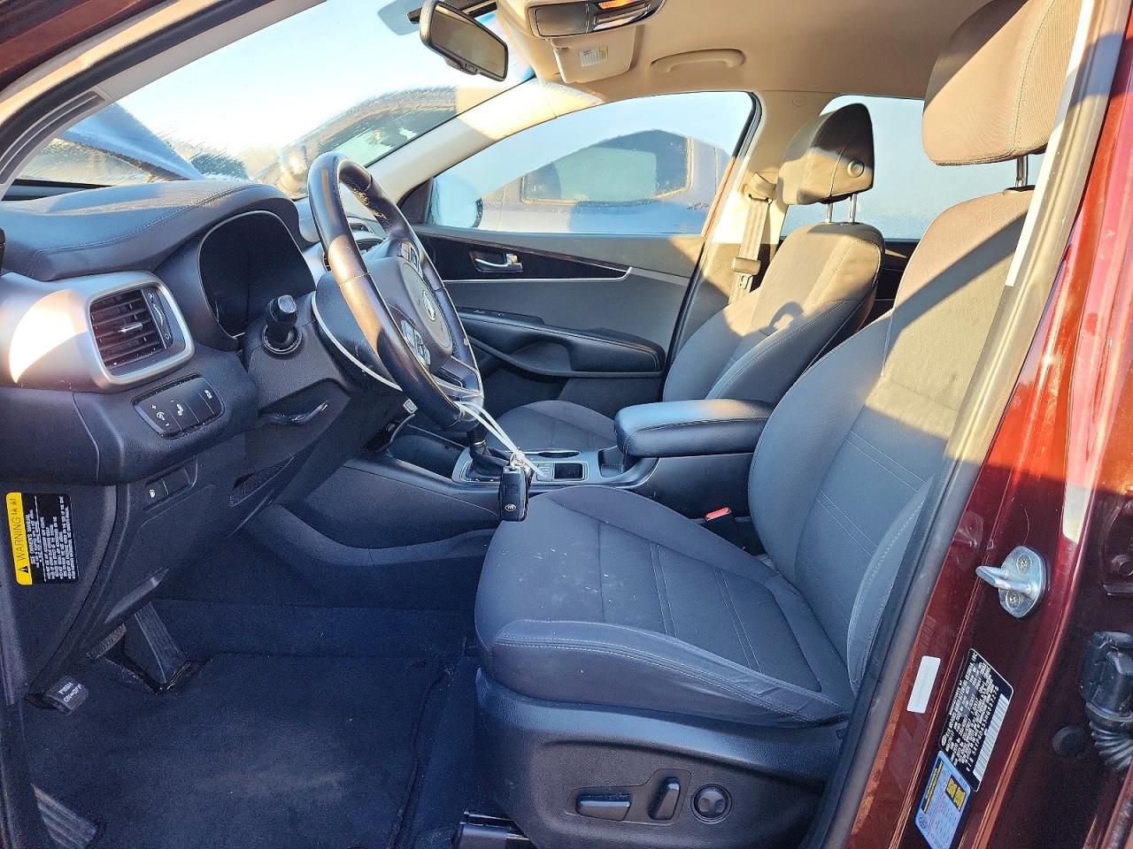 2017 KIA SORENTO LX photo 7