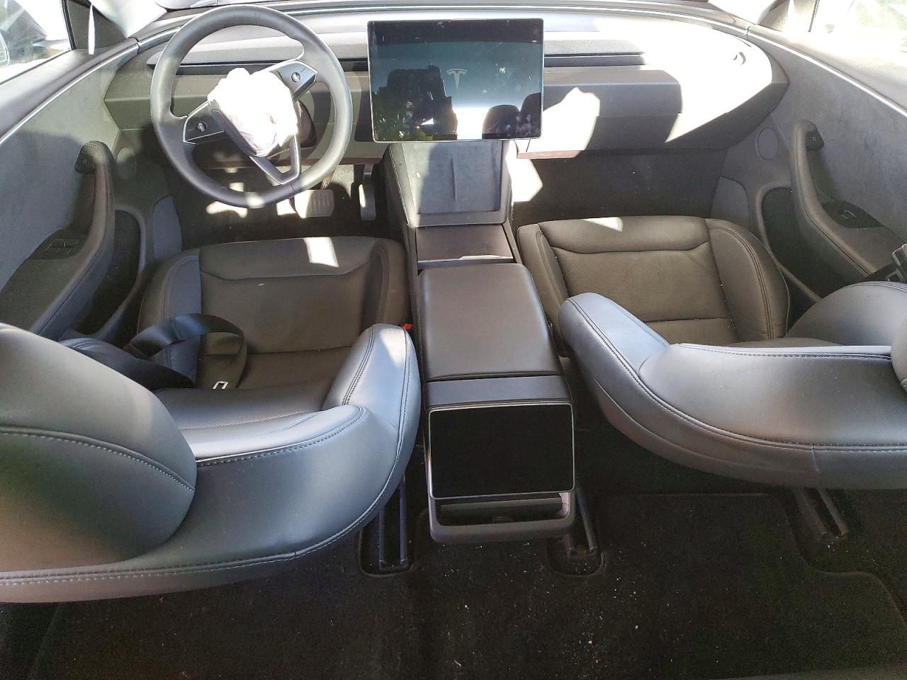 2024 TESLA MODEL 3 photo 8