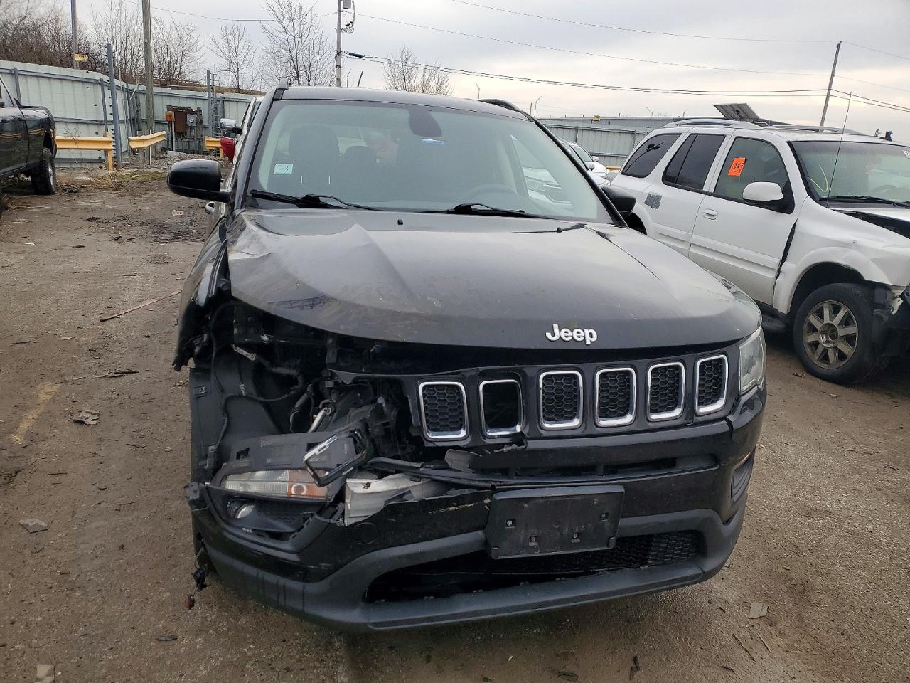2017 JEEP COMPASS LATITUDE photo 5