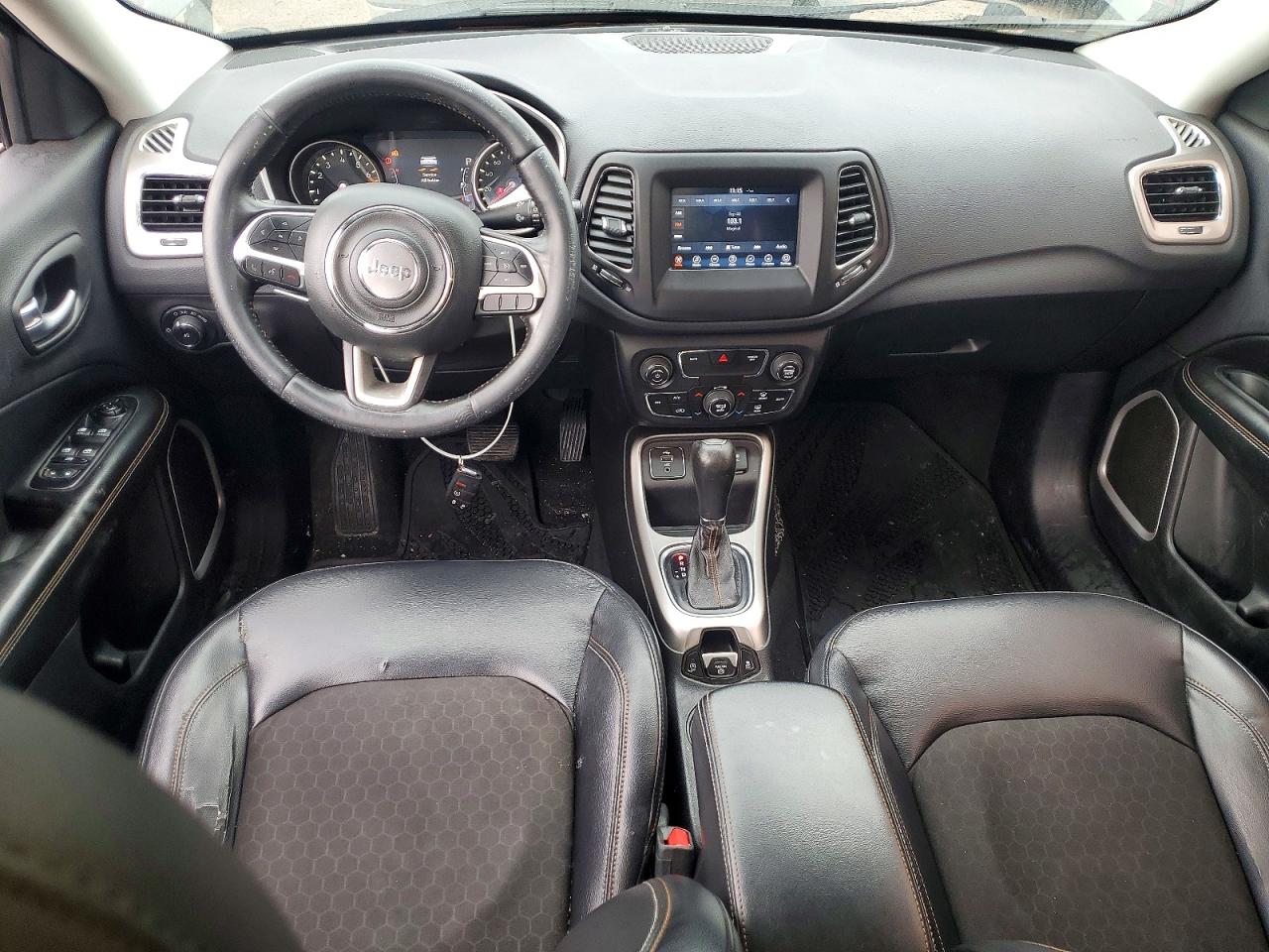 2017 JEEP COMPASS LATITUDE photo 8