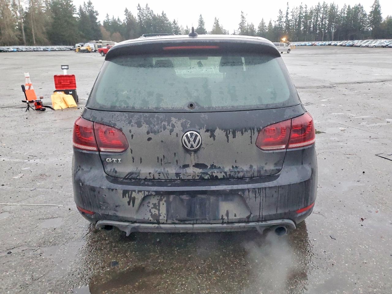 2013 VOLKSWAGEN GTI photo 6