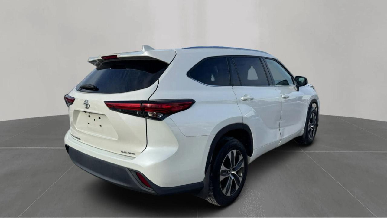 2021 TOYOTA HIGHLANDER XLE photo 4