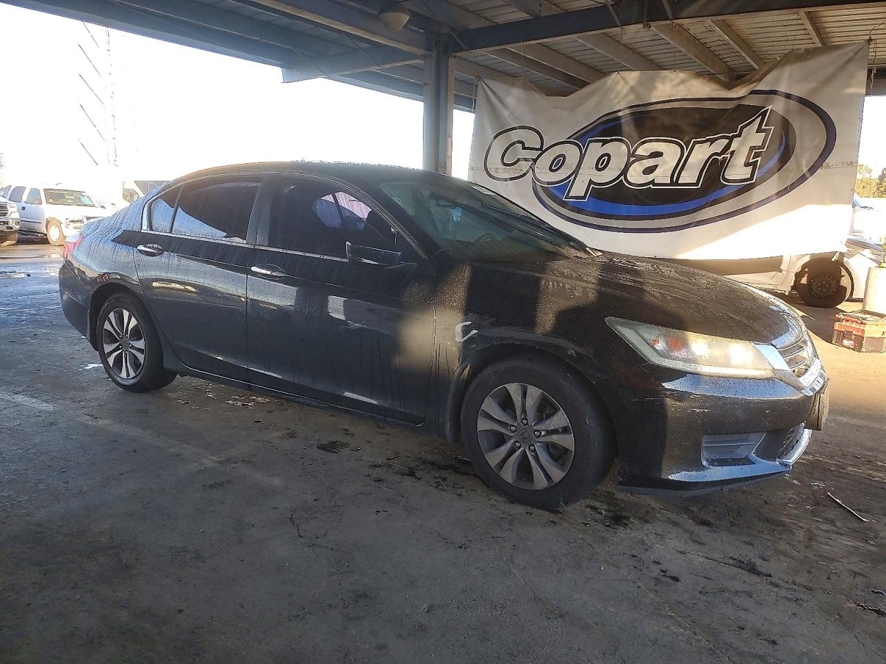 2013 HONDA ACCORD LX photo 4