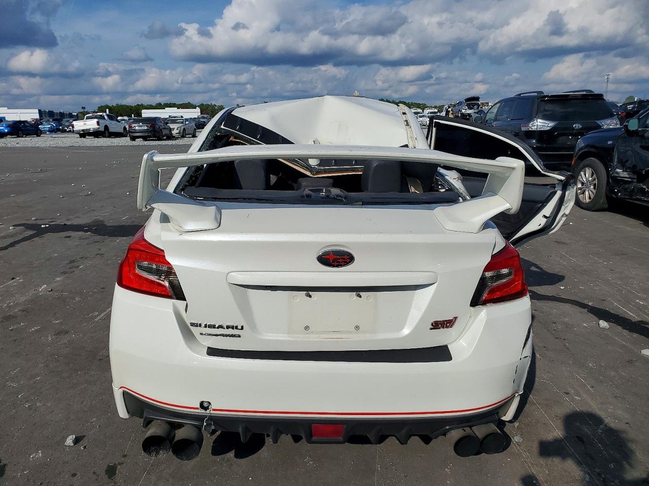 2018 SUBARU WRX STI photo 11