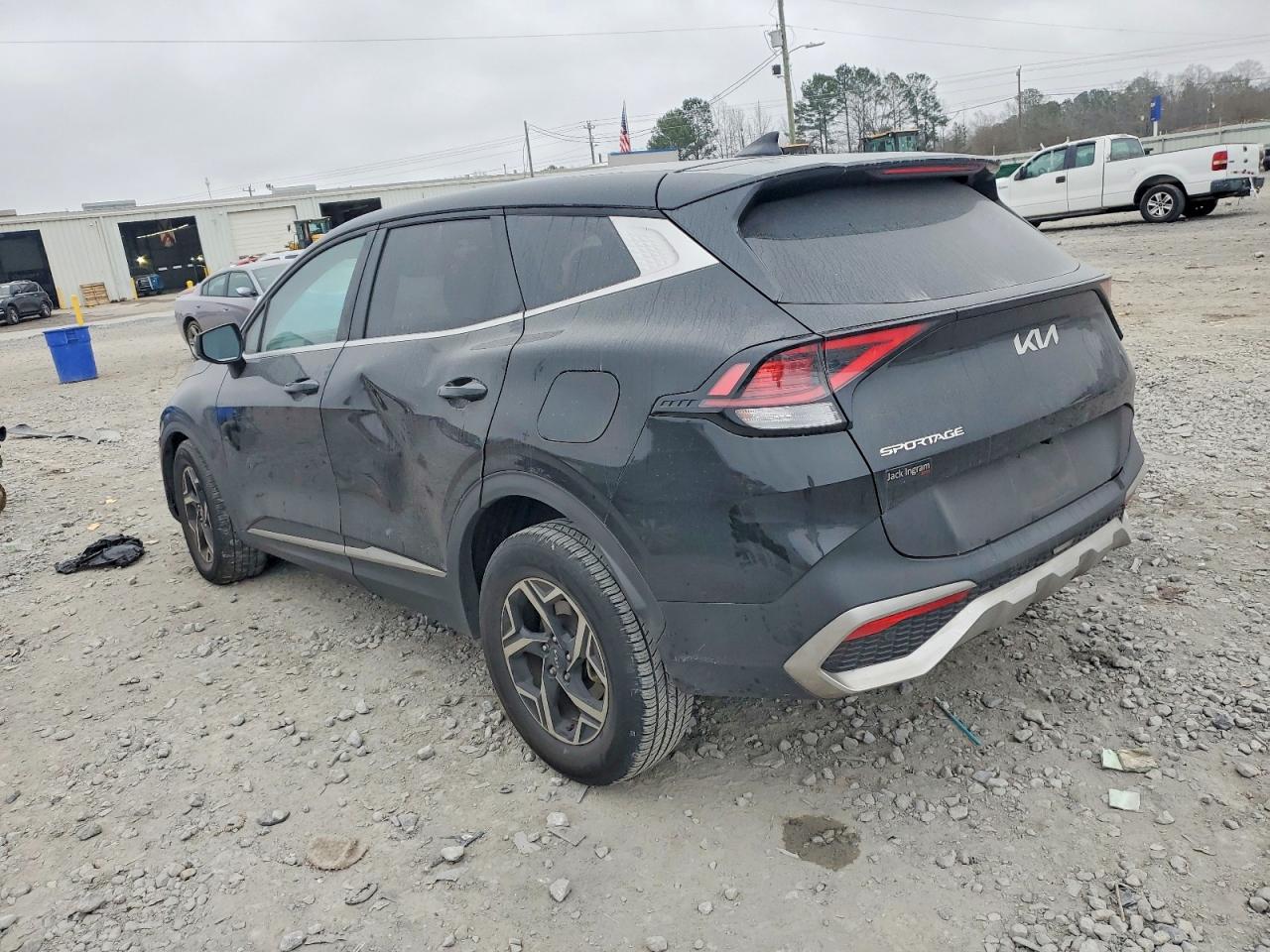 2023 KIA SPORTAGE LX photo 2