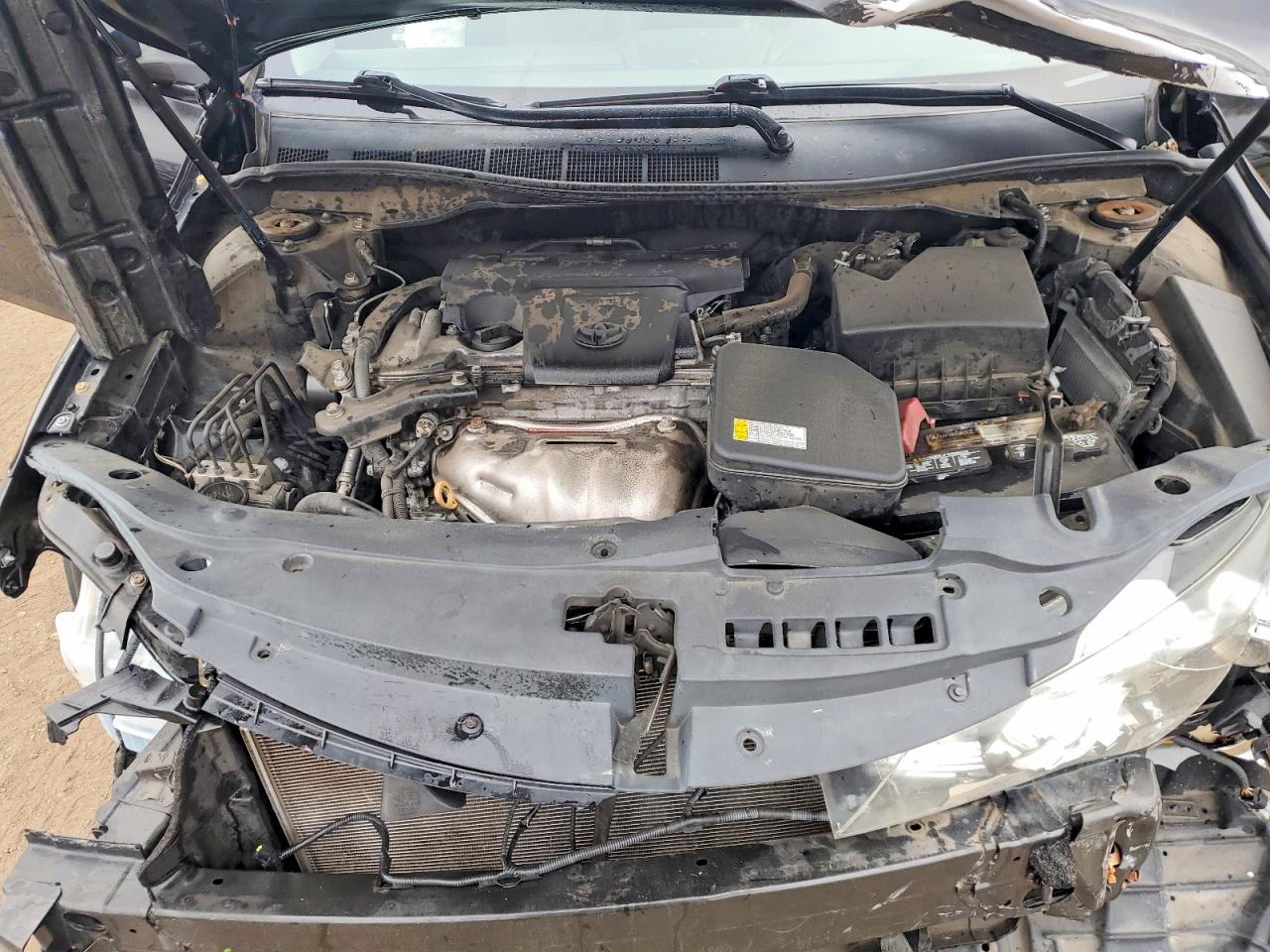 2016 TOYOTA CAMRY LE photo 11