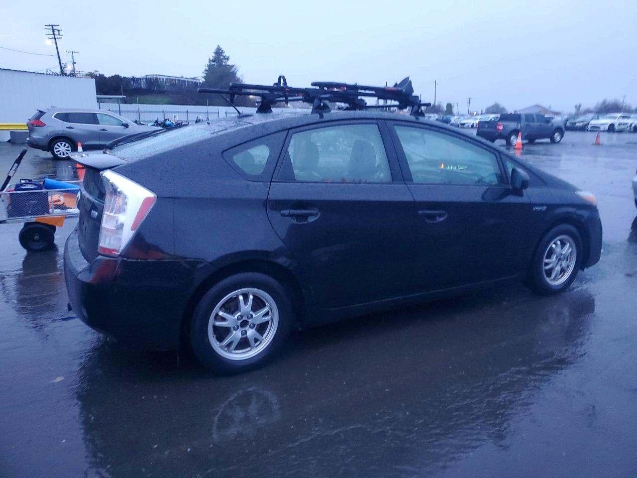 2010 TOYOTA PRIUS photo 3
