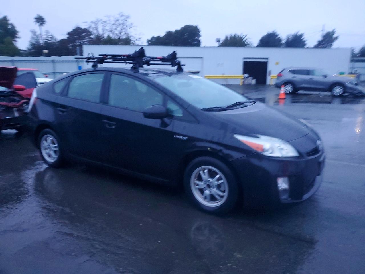 2010 TOYOTA PRIUS photo 4