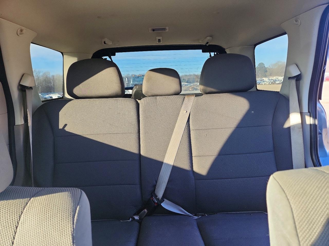 2010 FORD ESCAPE XLT photo 10