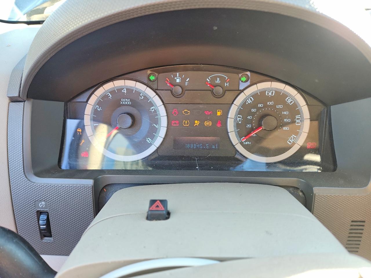 2010 FORD ESCAPE XLT photo 9
