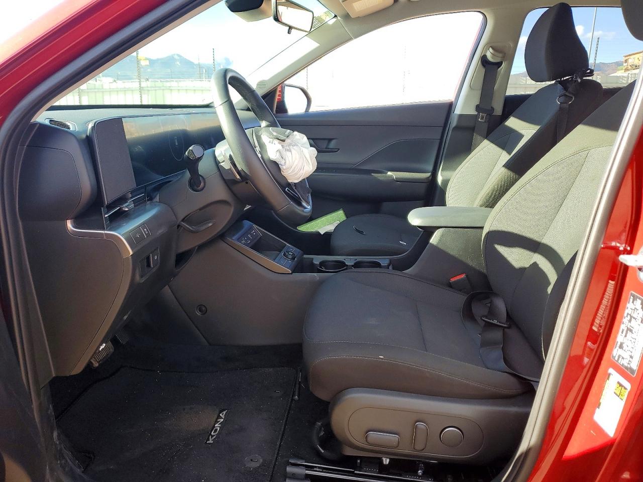 2025 HYUNDAI KONA SEL photo 7