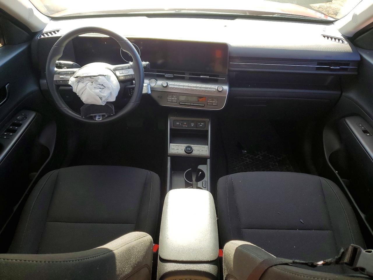 2025 HYUNDAI KONA SEL photo 8